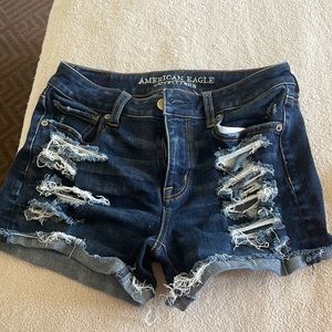 American eagle ripped jean shorts, size 4, super stretch style